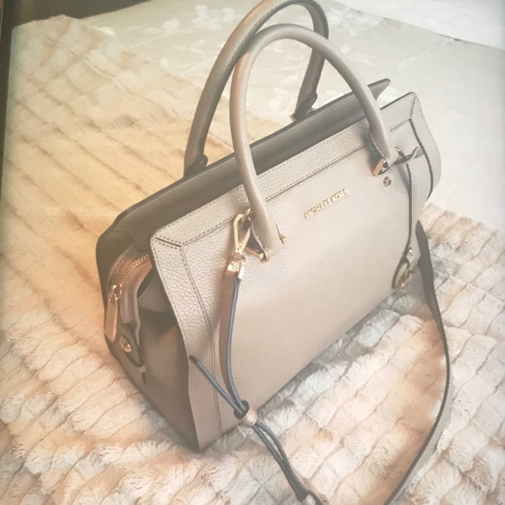 Micheal kors bag